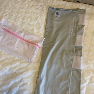 Ollie swaddle in grey